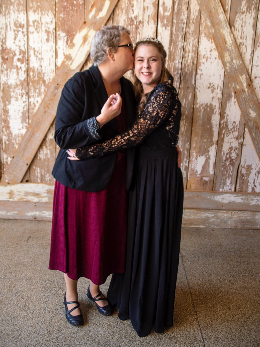 fₑᵣₐₗ ₕₒᵤₛₑwᵢfₑ ✨ tweet media