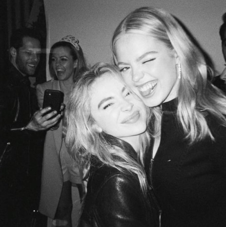 Me and my bestie hanging out! I've had the best week, now it's time to show these dumb bitches who runs <a href="/ALPHA_Wres/">ALPHA Wrestling</a> <a href="/brittsloane/">bs.</a>