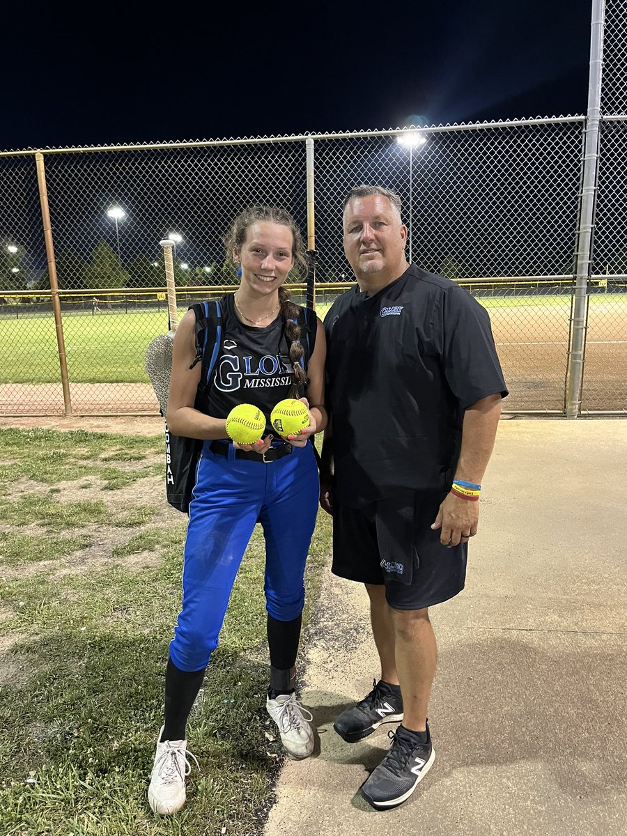 Bailey Robinson with TWO home runs in day 1 of the Top Gun Gateway Showcase.