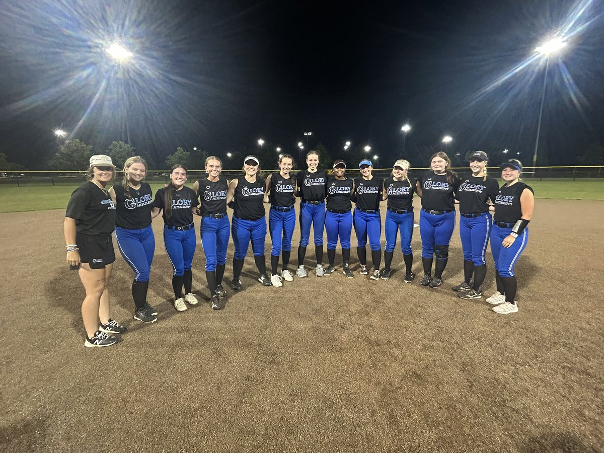 Very competitive first day of the 2024 Top Gun Showcase in Chesterfield Missouri. Mississippi Glory National 18 goes 1-0-1 on the day. Game 1 was a 1-1 tie with Midland Magic.. Game 2 was a tough 4-0 win over a game MS Ilusions 18U Patterson team. Tune in at 10am tomorrow!
