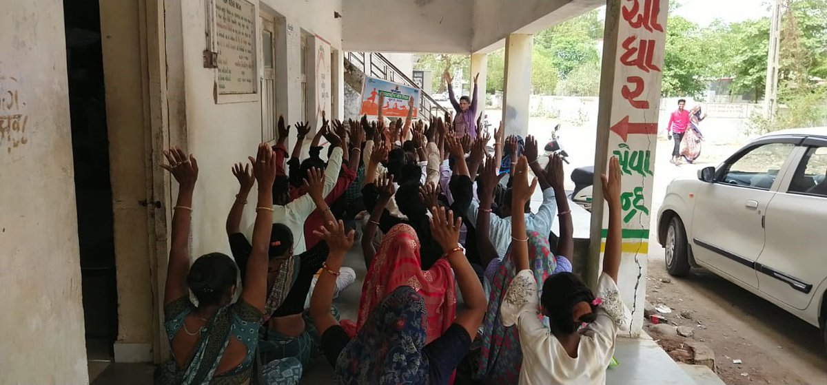 ParmarCsc's tweet image. Celebrate IDY 2024 CSC VLE.
VLE Name :- Madhuben Janakbhai Dayani
Khedbrahma, Sabarkantha, Gujarat
#CSCPeYoga
#CSCYogaWithFamily
#YogaForSelfAndSociety
#IDY2024
@moayush @CSCegov_ @CSCSPV_Health