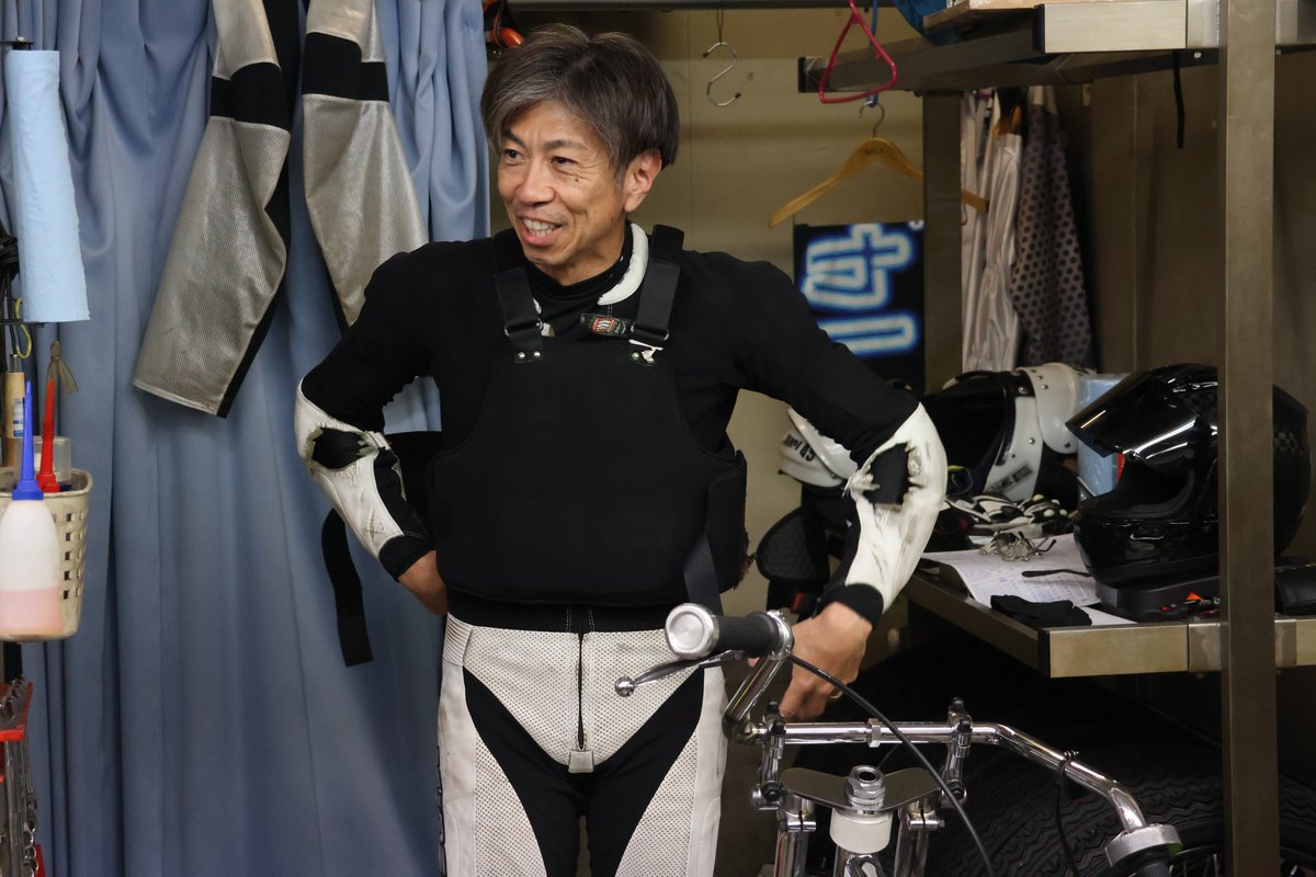 みなさん、聞いてください！高橋貢選手が超絶テクを披露して勝利すると 