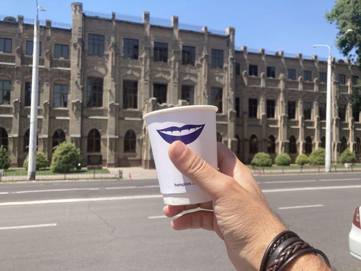 Günaydın…
Tebessüm her kapıyı açan sihirli bir anahtardır