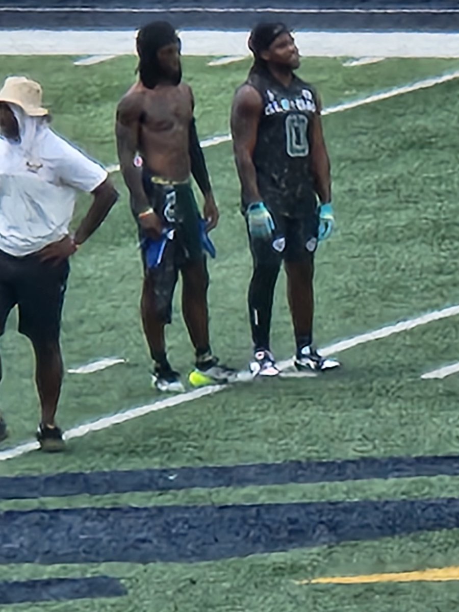 Adrion Burt 2025 Qb/Ath
Glenoak High School the news go be the news 💪💪💪💪💪those who set back nothing to prove but go be proven on a mission