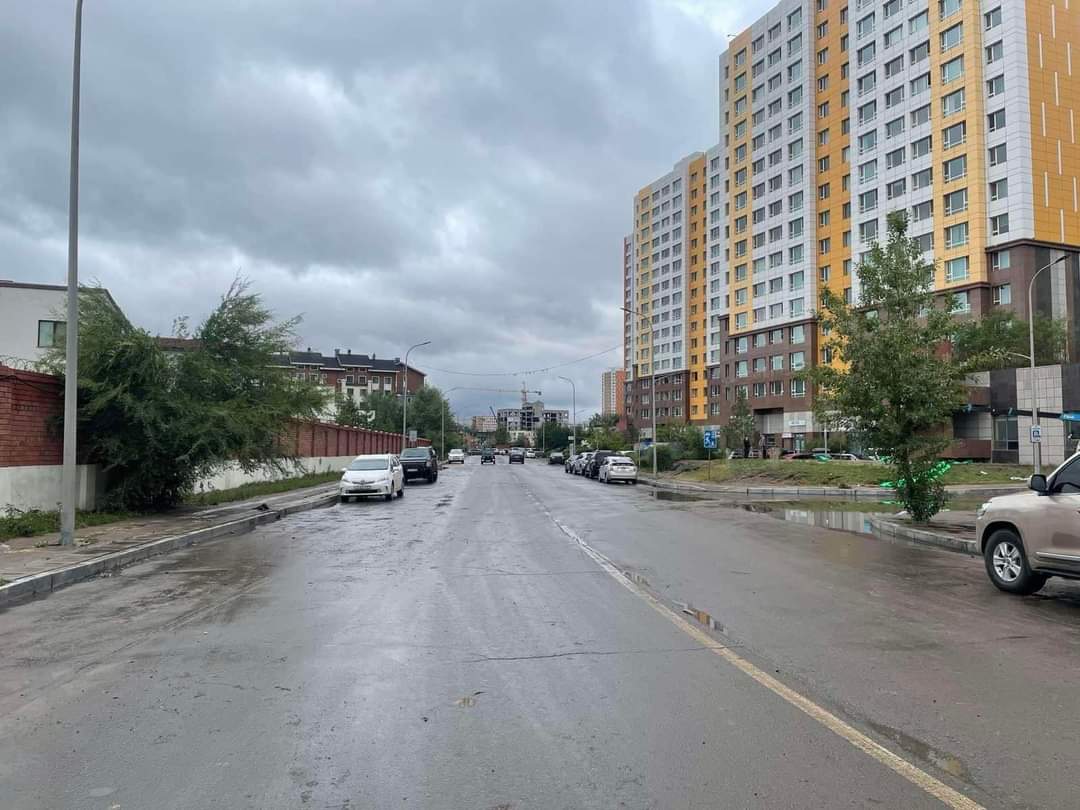 Хүннү-2222 хорооллын урд тогтсон усыг соруулж, хөдөлгөөнийг нээлээ. Цаашид тус хорооллын насосны ашиглалтыг хот хариуцна.