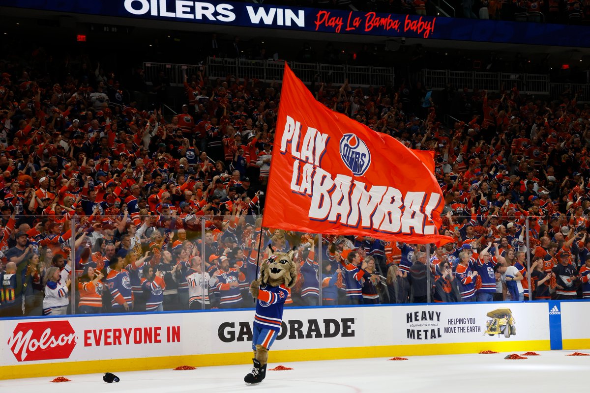 NHL tweet media