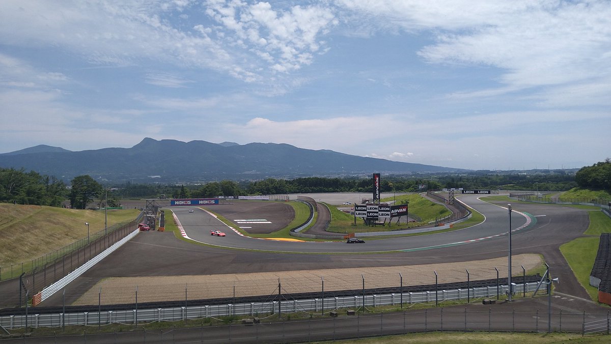 carrykmmt's tweet photo. #富士スピードウェイ に来ました。

FANATEC GT WORLD CHALLENGE
ASIA POWERED BY AWS の中で、
#FormulaBeat 第6戦、第7戦が
行われます。

公式予選はこの後14時30分から。
明日の決勝は
（第6戦）9時5分
（第7戦）16時15分 スタート予定。

天気は蒸し暑く、路面はドライ。
ポールは一体誰の手に？ https://t.co/Uq4XgJYr4Z