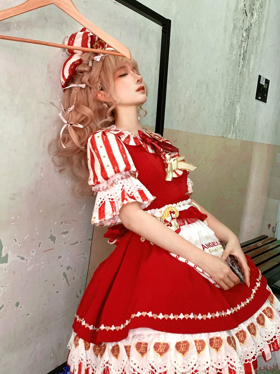 漫展上班的一天 https://t.co/Q165CjYUKm