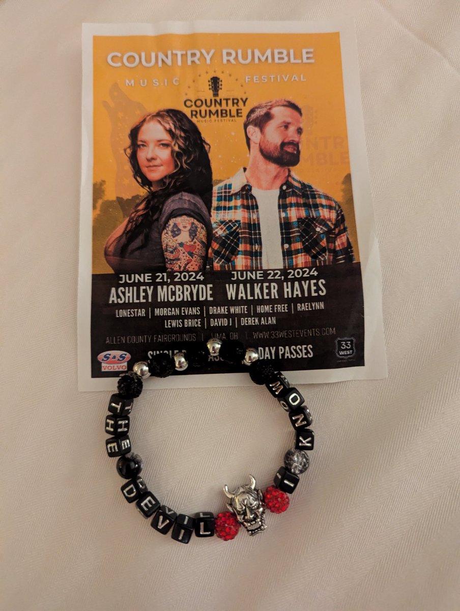linedancerly's tweet image. Got an extra special gift at the @AshleyMcBryde concert tonight! Thank you friend! What a perfect night!