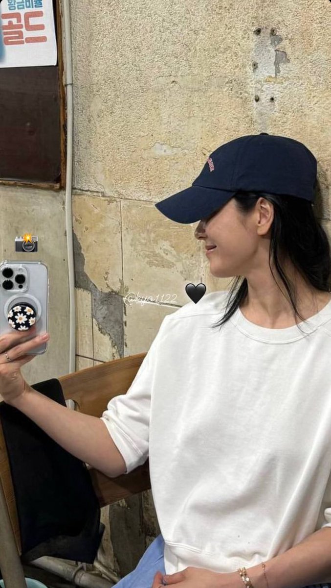 SUZY UPDATE WITH SONG HYE KYO!!!
#SUZY #BAESUZY #수지