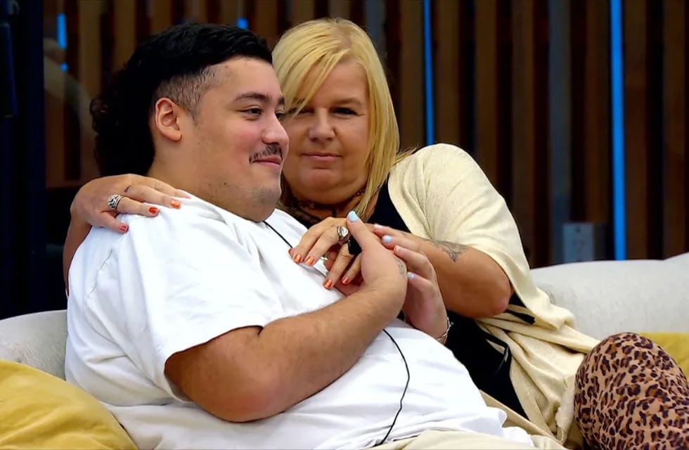CHICOS ESCUPI TODO, SON IGUALES
#GranHermano #GranFuria