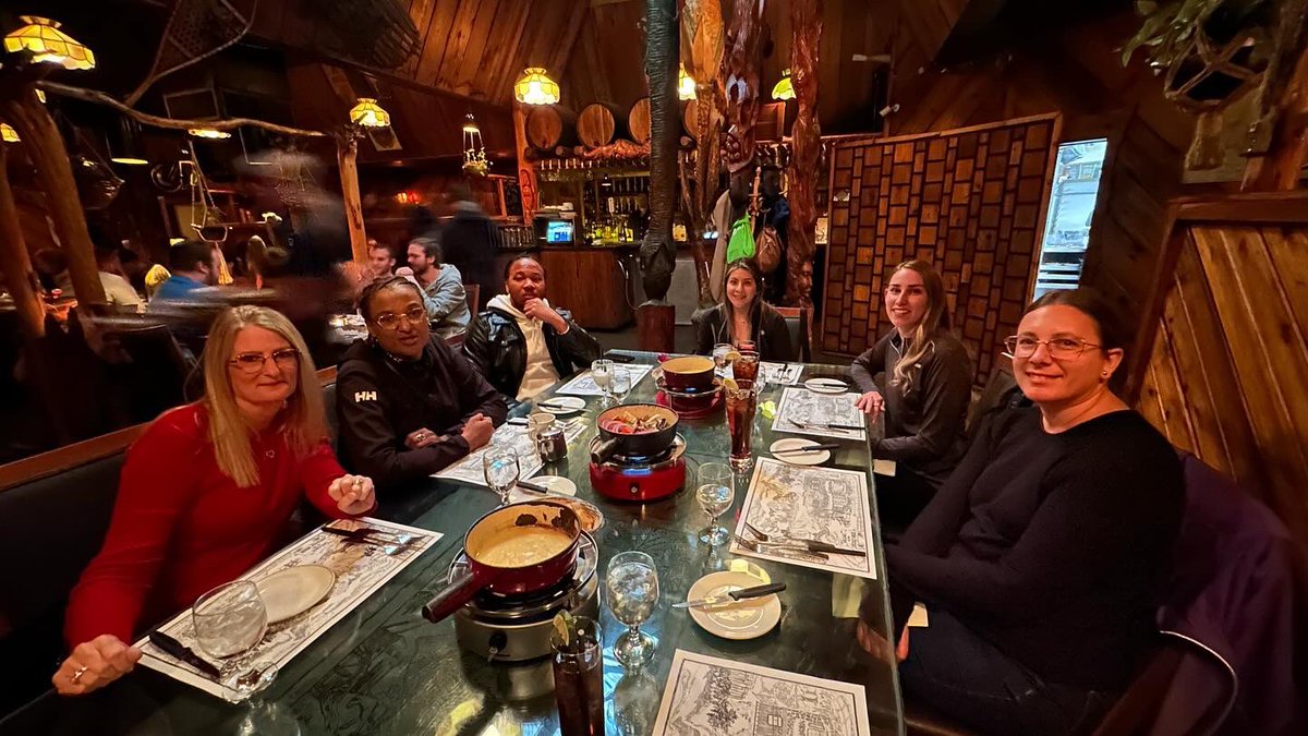 Lin6's tweet image. Had an awesome week hosting my remote team in Calgary. Wish we had better weather, but we had a blast regardless!