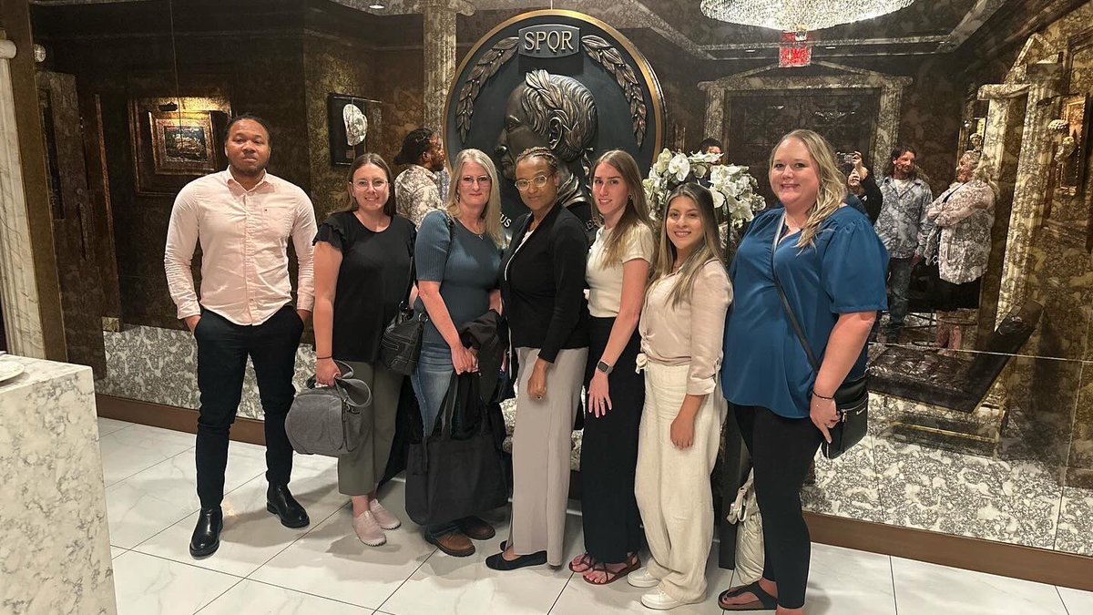 Lin6's tweet image. Had an awesome week hosting my remote team in Calgary. Wish we had better weather, but we had a blast regardless!