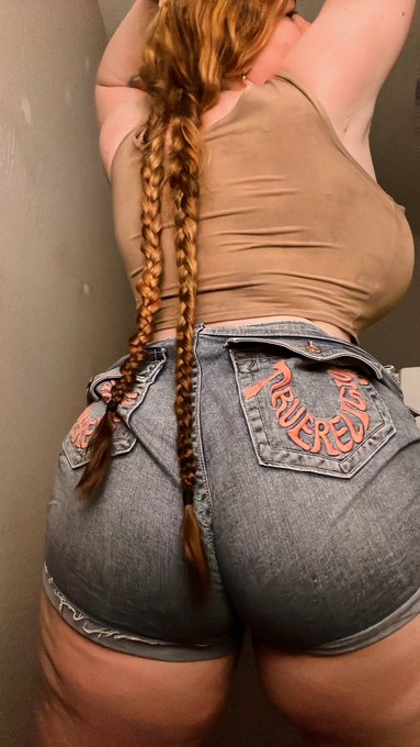 Goodnight! 😌 https://t.co/WaWTa25CB4