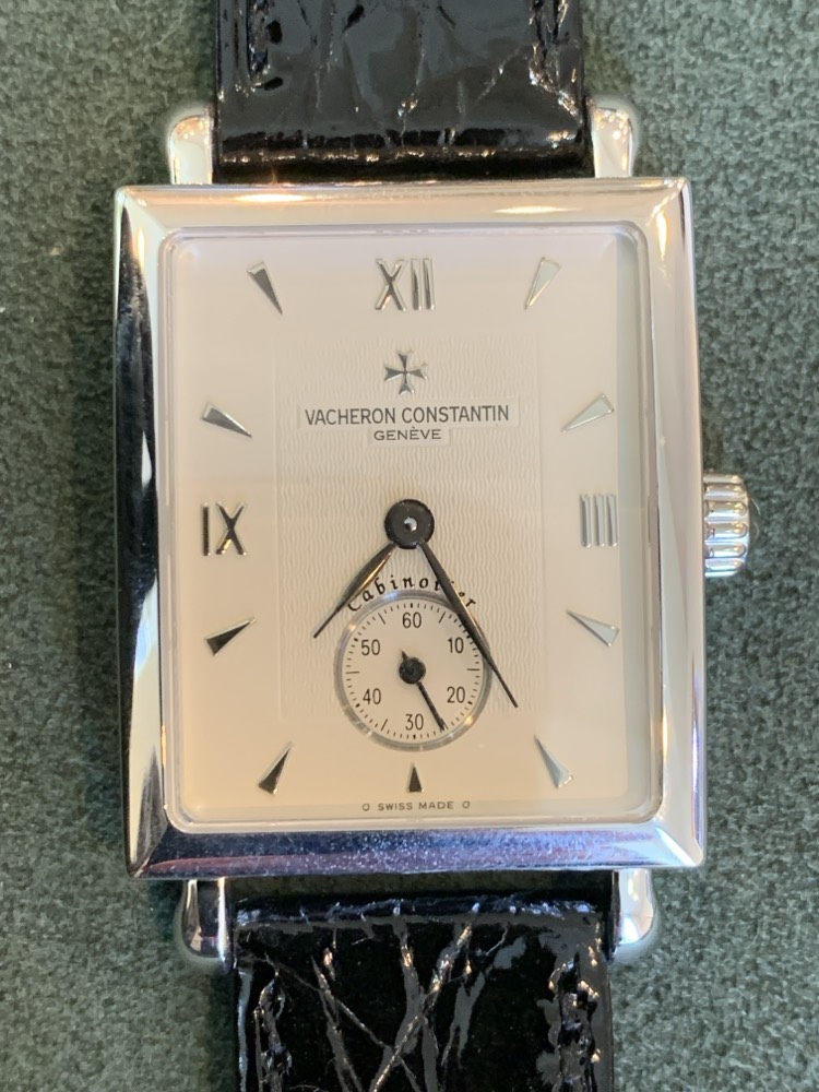 TheWatchmeister's tweet photo. ヴァシュロン・コンスタンタン  "キャビノチェ" 
入荷しました。
しかも、付属品付きです。 https://t.co/YqiGogmHKa