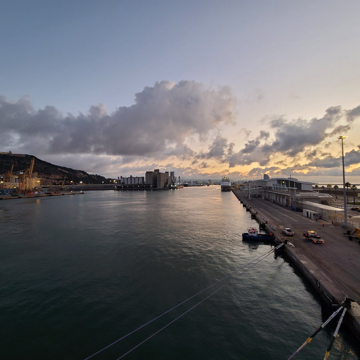 riku210504's tweet image. 朝6時前に
#バルセロナ に到着しました

下船前の最後の食事(朝食)は
Congee とMiso Soup

お粥が思ったより美味しくて
朝食で4回 いただきました◎
(味噌汁は△かな💦)

#SunPrincess
#PrincessCruises
#ILoveThisBoat
#サンプリンセス
#プリンセスクルーズ