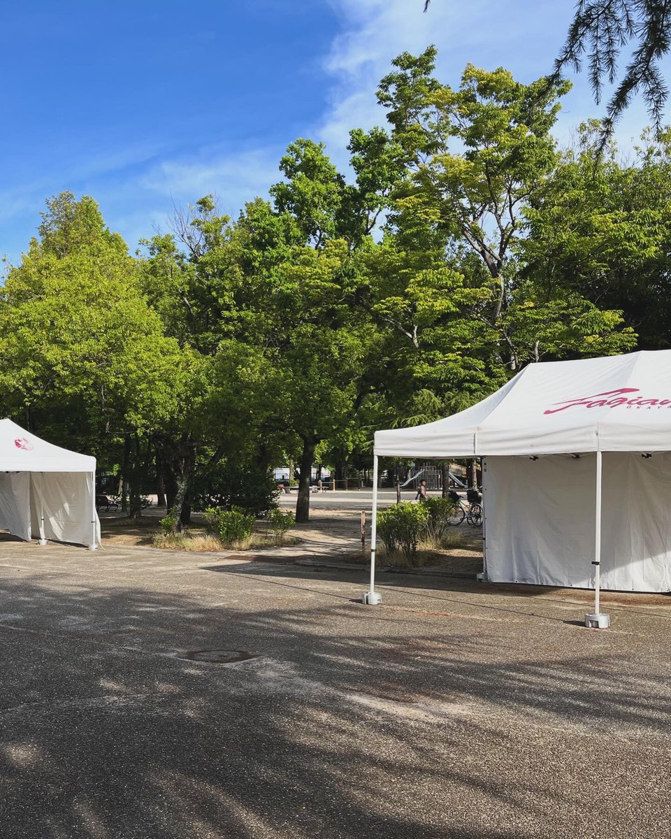 本日、16：00〜シティライトスタジアムでは、オレンジリボンキャンペーン
ファジアーノ岡山21節　群馬をむかえてホームゲームのさまざまなイベントブースがでます！ファジ丸とコラボした非売品の限定缶バッジを先着1000名様にプレゼントします！
雨ですが、みなさん、お立ち寄りください♪