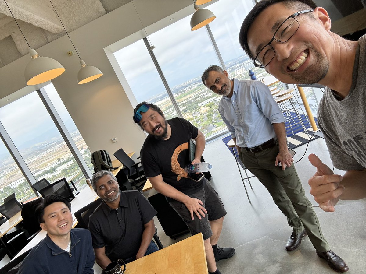 UscBruin's tweet photo. Weekly #Launch event where #community meets #connections in our growing #startup ecosystem here in #siliconbeach #longLA #longOC 

#youdeservemorecredit @ArdiusTech @serviceMob_Inc @orderguruapp #classchat @xross_world @GustoHQ https://t.co/S5f9NesNR3