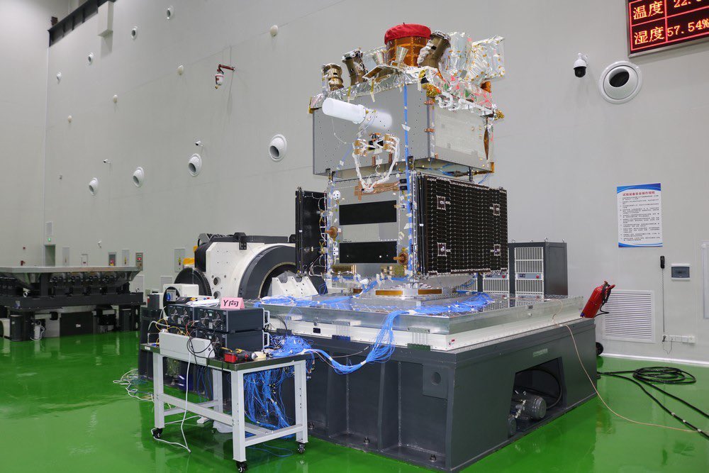 PointOrView's tweet photo. All you need to know about the historic SVOM, a French-Chinese gamma-ray burst mission. 🇨🇳🇫🇷🛰️ WATCH: https://t.co/Hn9SD9dfc8 
#chinaspace #SVOM #LongMarch2C https://t.co/22GspAky1Q