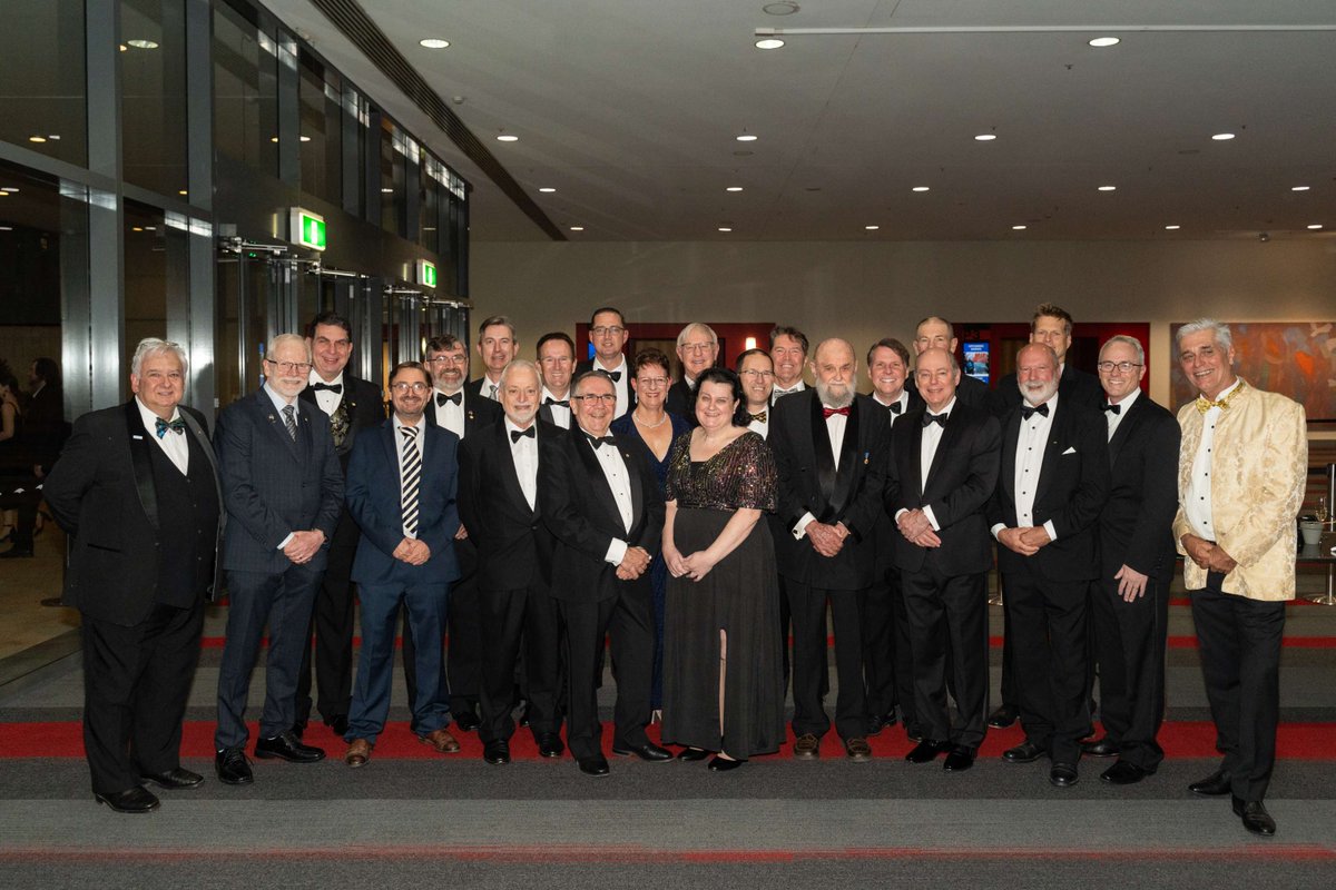 𝗥𝗗𝗔𝗤 𝟯𝟱 𝗬𝗲𝗮𝗿𝘀  – it’s a special occasion to have so many of RDAQ’s past presidents in the room as the #RDAQ2024 David Horn Memorial Gala Ball gets underway.

Event sponsor: <a href="/RACGP/">RACGP</a>