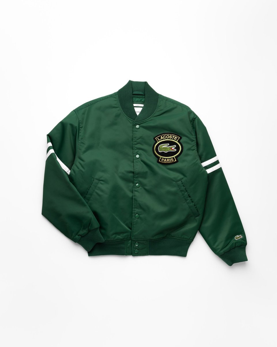 CaminoTV's tweet photo. Une tenue full black + ce bomber de FOU c'est terminé !! En plus il est en promo 

174€ au lieu de 290€ (il faut se connecter pour accéder à la promo) 🎟

Lien affilié : https://t.co/ZX3Uwwn105 https://t.co/P0QnmrNqxm
