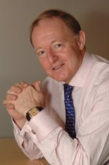 daveatherton's tweet photo. I see @Nigel_Farage was criticised for his views on Putin. This is the former Ambassador to Russia Sir Roderic Lyon (2000-2004) speaking in Dec 2020.

"We arrive to the 2008 Bucharest summit of NATO, which was a massive mistake on the Western side trying to push Georgia & Ukraine into NATO. It was stupid on every level at that time. 

If you want to start a war with Russia, that's the best way of doing it.

Cc @GavinBarwell @bbcnickrobinson @reformparty_uk
