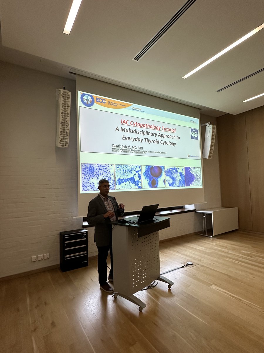 IACytology's tweet image. After @MassimoBongi welcoming speech, @aakasharmand talks about thyroid cytopathology. Greetings from Leipzig! #IACTutorialLeipzig