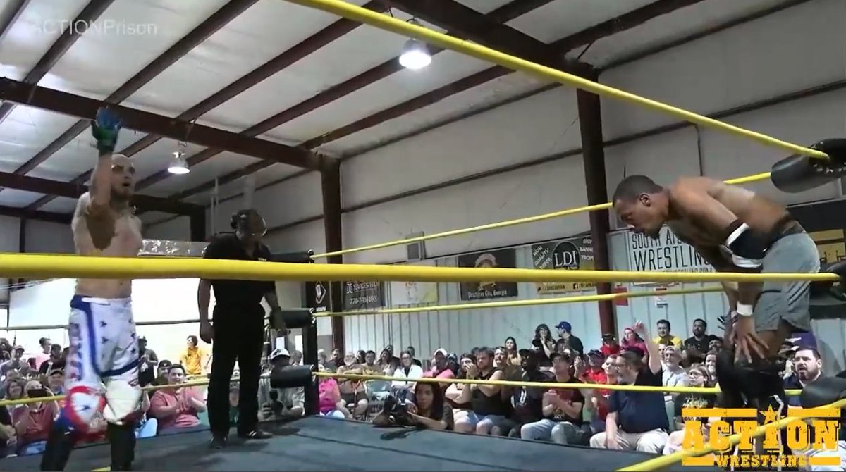 MikeGuylee's tweet photo. Bobby Flaco vs. Mr Danger
What a absolut banger of a opening match! When a show starts off so strong, then it can only be a good show!
Flaco and Danger were smashing it, killing it and the fucking nailed it all the way!
#ACTIONPrison
@BobbyFlacoWwa4 https://t.co/51ZvIgK6zX
