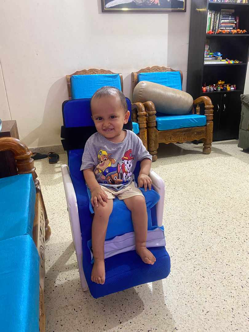 urvashikhona's tweet photo. SMA is severe genetic disorder that gradually weakens muscles, leading to respiratory failure.
Aryan's future is uncertain, with his condition threatening his life. ZOLGENSMA, a revolutionary gene therapy, offers Aryan a chance at life. Treatment cost is a staggering 16 crore INR https://t.co/xLnfiEvHOW