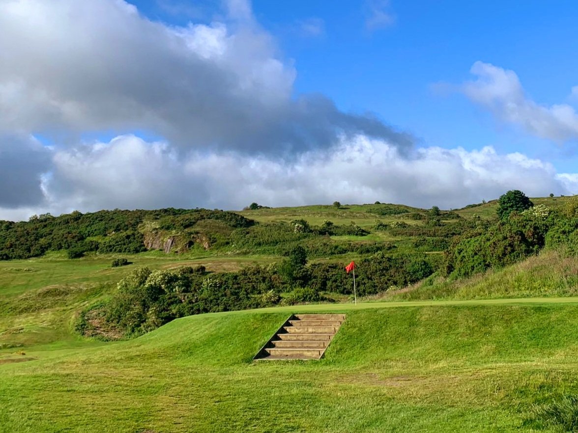 dodger1874's tweet image. @RustyBHGC capturing some nice shots on his way round set up this morning, weather finally on the turn, have a great weekend everyone #BraidHills #GreenkeepingOnTheHill