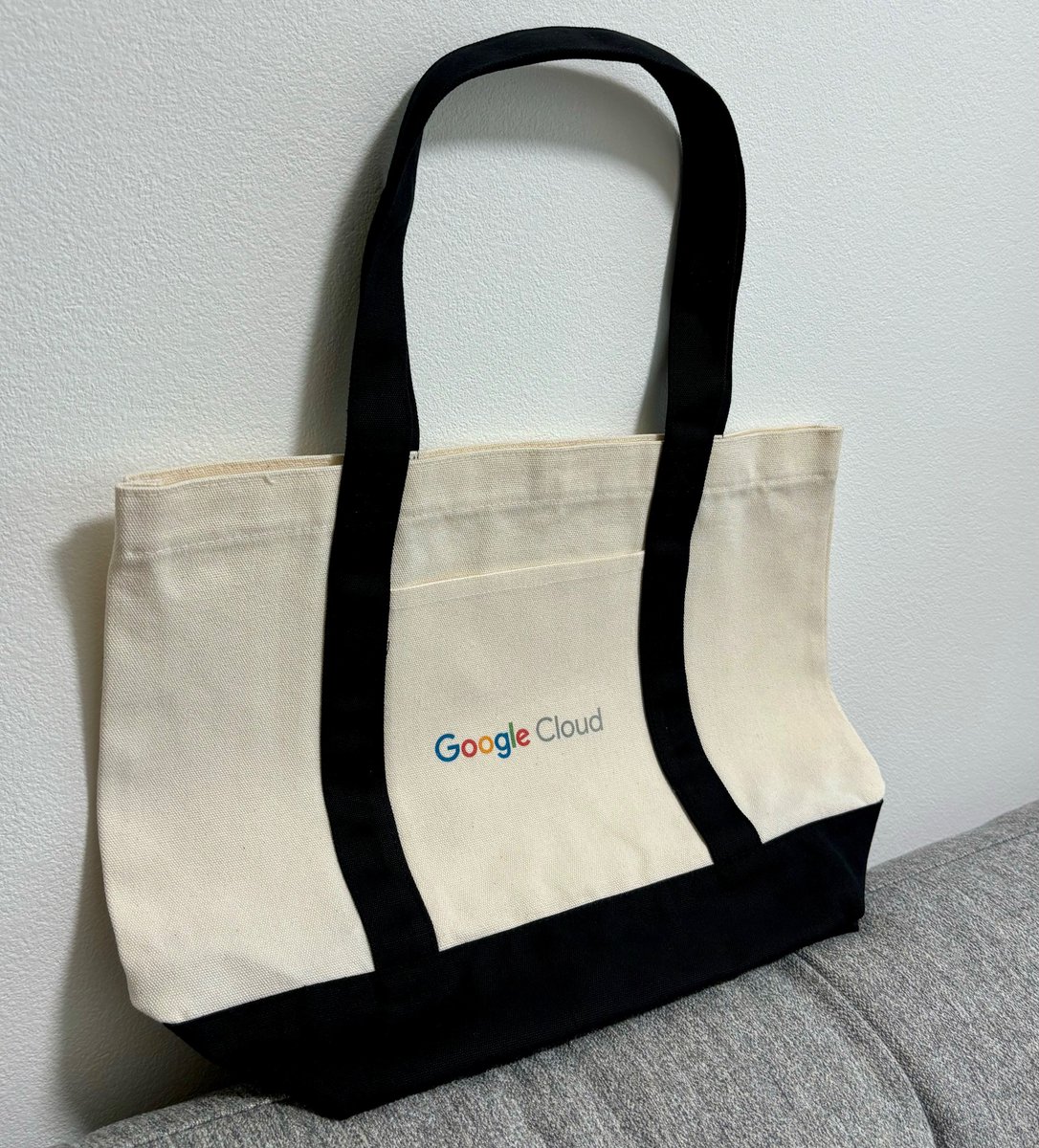 GDGoC_Kyutech's tweet photo. 今回のメインはGoogle Cloudトートでした！
いくつかのおまけをつけて、ご参加のみなさまにお配りします🛍

Google Cloudに触れて、GDEのみなさまからエンジニアとしてのキャリアについて聞くこともできて、グッズも貰えて、…

6/29、ポルト棟にて開催です。

✍️参加登録✍️
https://t.co/8WHdWFf2k5 https://t.co/d37mdqhuY1