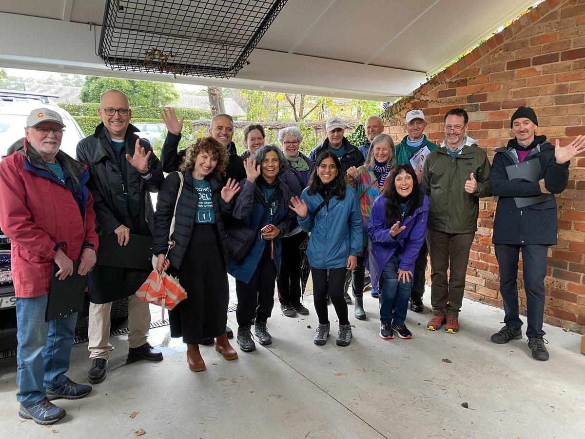 Nicolette_Boele's tweet image. Team Nic puts its best foot forward door knocking in #Wahroonga today. 

Democracy goes on in all weather. 

#BetterIsPossible #community #costOfLiving #Climate