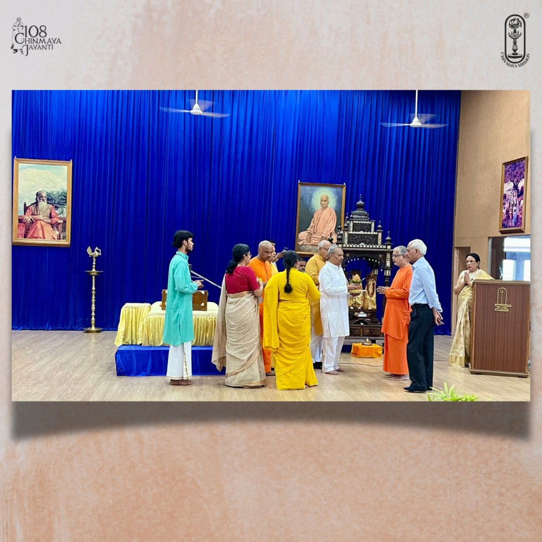 ChinmayaMission's tweet photo. A spiritual camp on "Sampooran Ramayan" was inaugurated today at Sidhbari by Pujya Swami Advaitananda Ji, Acharya of Chinmaya Mission Nashik.
#ChinmayaMission #ChinmayaTapovan #Sidhbari #SampooranRamayan #ramayana #spiritualcamp #spriritual https://t.co/JXukZ0cpD9