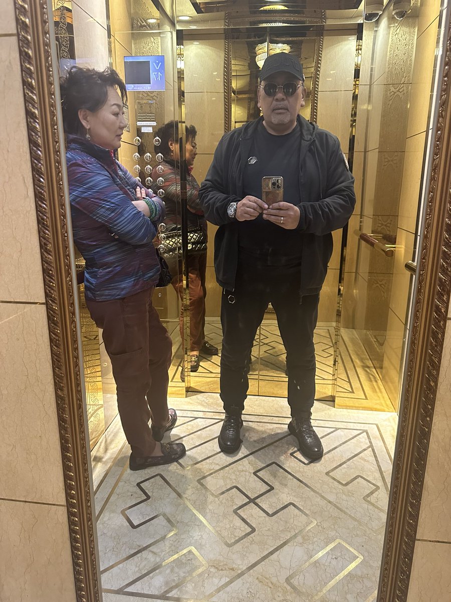 Дон Короллене гэж өөрсдийгөө боддог Женко мэтийн ацнуудад хэлий би⁉️Хэзээч эхнэрээ солидоггүй найз нөхдөөсөө урвадаггүй эр хүнийг мафи гэдэг юм ш дээ аалзнуудаа ⁉️⁉️⁉️