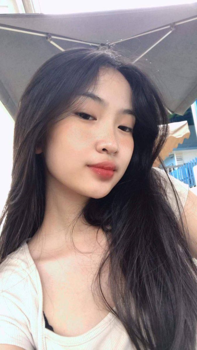 Redlighttrict's tweet photo. Quỳnh Lương cute 
full 40 video + ảnh   🌚 
Xem full tại https://t.co/HkLEQH2eZU https://t.co/9yH3T9nimf