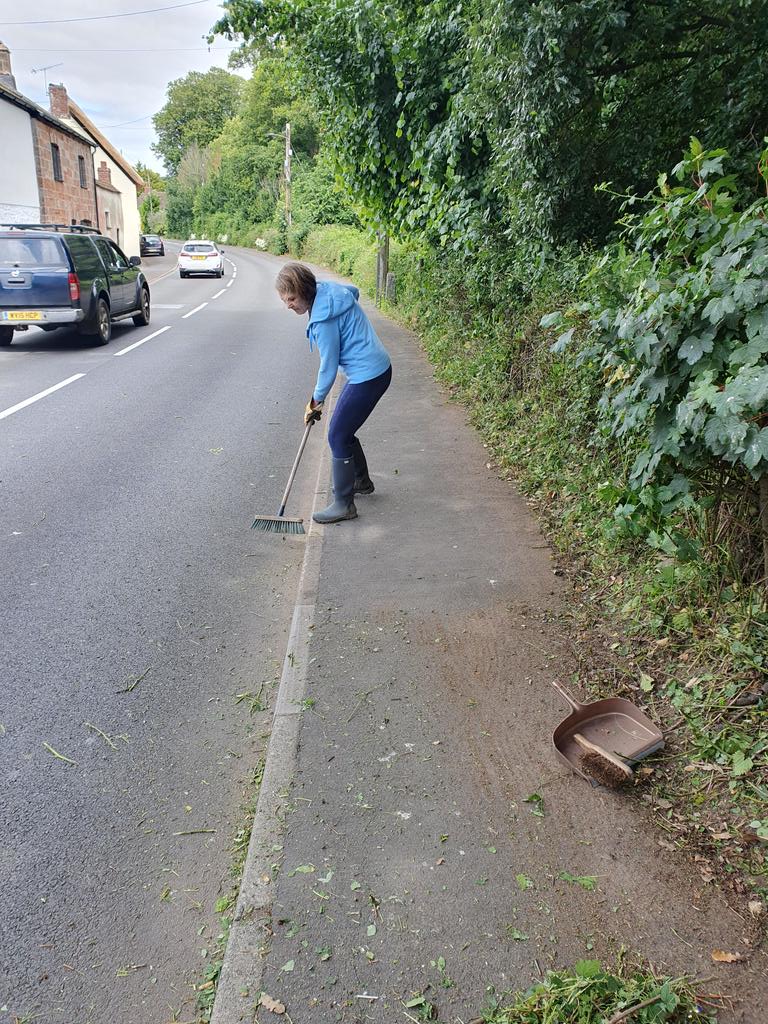 joevansstc's tweet image. Saturday morning community service. @letsrockexeter next weekend and not enough pavement clear. #doyourbit #kenton