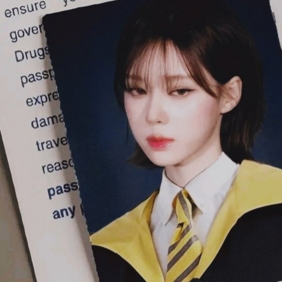 hiding in plain sight 

a #winrina au where... andrea (karina) and sophia (winter) knew each other since kids, little did they know they'd be each other's plot twist. just two lost kids trying to win over this cruel world, will they be able to win?