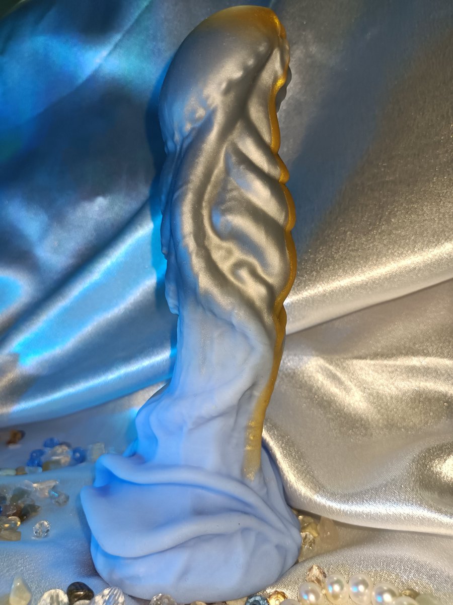 好用心的反馈！
鲛人族的祭品可太心动了
（软硬度选择上还是建议大家根据需求哦再次：详情页下拉看好进入直径和最粗直径，长度也看好后选择尺码！不要管反馈的龙宝儿用什么码，适合自己的就是最好的！）

#幻龙  #鲛魅
#趁年轻玩点色  #小龙人的秘密 https://t.co/CmpmUbLQFo