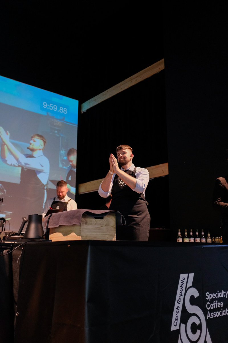 Světové mistrovství v přípravě kávy a alkoholu. Ve čtvrtek spirit bar v 15:50 a v pátek prezentace ve 14:30 budu rád když budete fandit u přenosu:) proklikat půjde ze stránek <a href="/WCoffeeChamps/">World Coffee Championships</a>. Tak držte pěsti. Jsem moc rád za možnost ukázat světu nový topic, a teď si držme palce