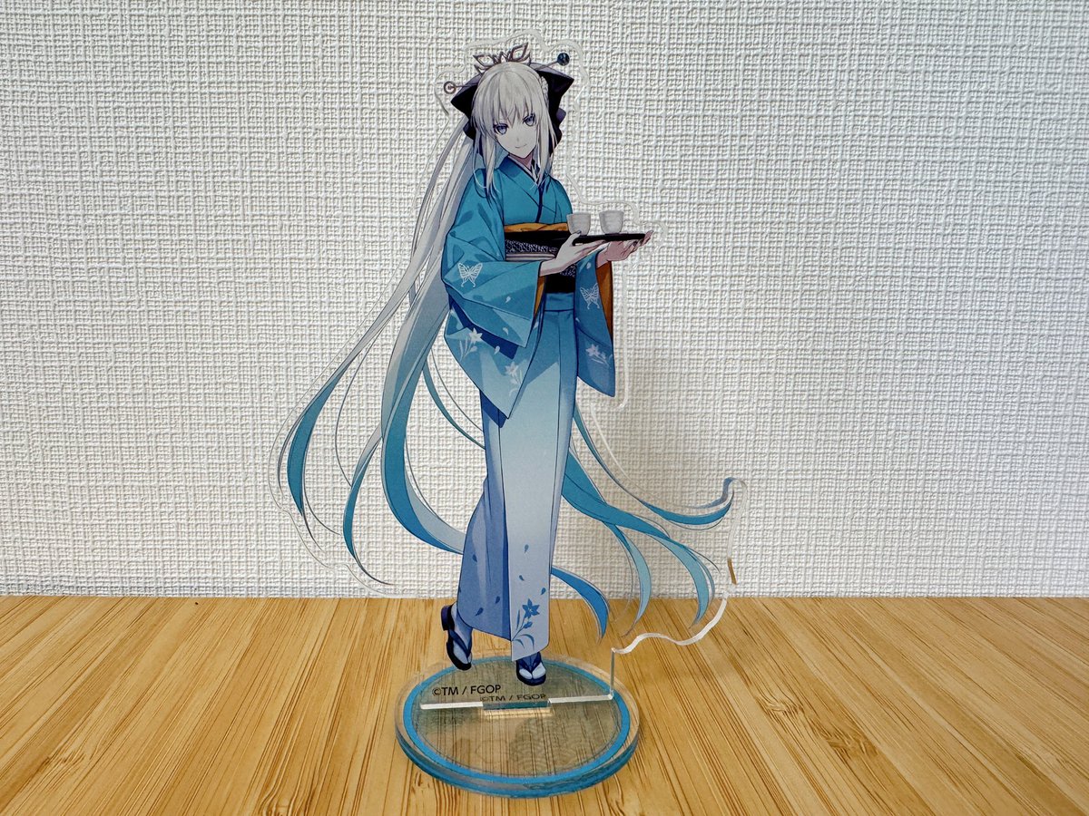 今日は前にいただいた「モルガン スペシャルセット」の妖精林檎茶で