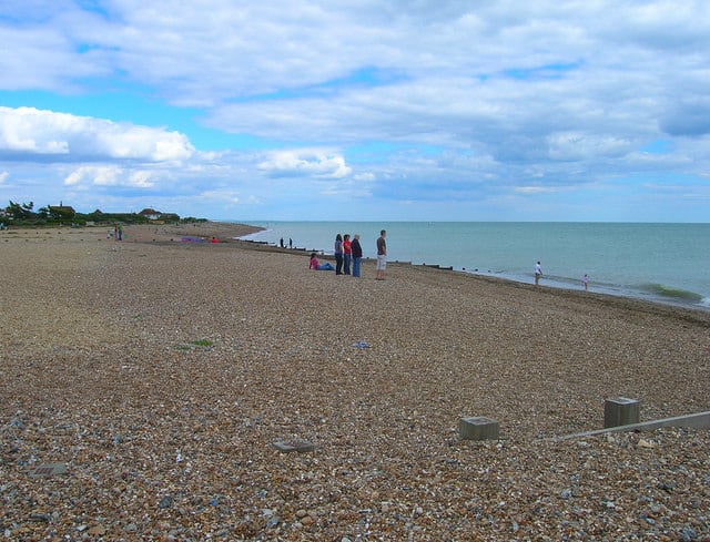 Ferring Beach is just beyond the Goring end of the Worthing seafront in West Sussex. A quiet pebble and shingle beach, popular with those looking for a more peaceful seaside trip away from the busier towns like Worthing and Littlehampton.

coastradar.com/places/united-…

#ukbeaches