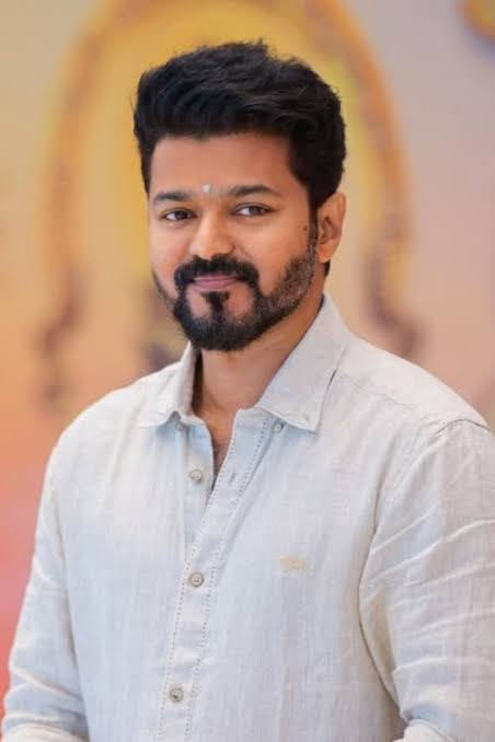 INCTamilNadu's tweet photo. வாழ்த்துச் செய்தி

இளைய தளபதி என்று லட்சக்கணக்கான ரசிகர்களால் அன்போடு அழைக்கப்படுபவரும், தமிழக வெற்றிக் கழகத்தின் தலைவருமான திரு. விஜய் அவர்களின் 50-வது பிறந்தநாளில் தமிழ்நாடு காங்கிரஸ் சார்பாக அவரை மனதார வாழ்த்துகிறேன். 

கலைத்துறையின் மூலம் தமிழக மக்களின் குறிப்பாக, இளைஞர்களின் அன்பையும், பேராதரவையும் பெற்று வருகிற அவர் வாழ்க்கையில் பல வெற்றிகளை பெற்று, பொது வாழ்க்கையில் மேலும் சேவைகளை தொடர்ந்து செய்திட வாழ்த்துகிறேன்.
 
- தலைவர் திரு செல்வப்பெருத்தகை MLA