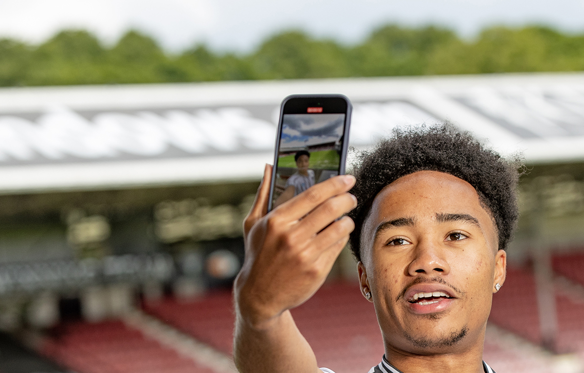 Join us from 3pm this afternoon, following today's Dunfermline Children's Gala, for our Open Day &amp; Kit Launch.
ℹ️ tinyurl.com/yjswnj5f

▪️Free entry for all
▪️Home kit on sale
▪️Fan Zone infrastructure in place
▪️Portugal v Turkey on the big screens at 5pm