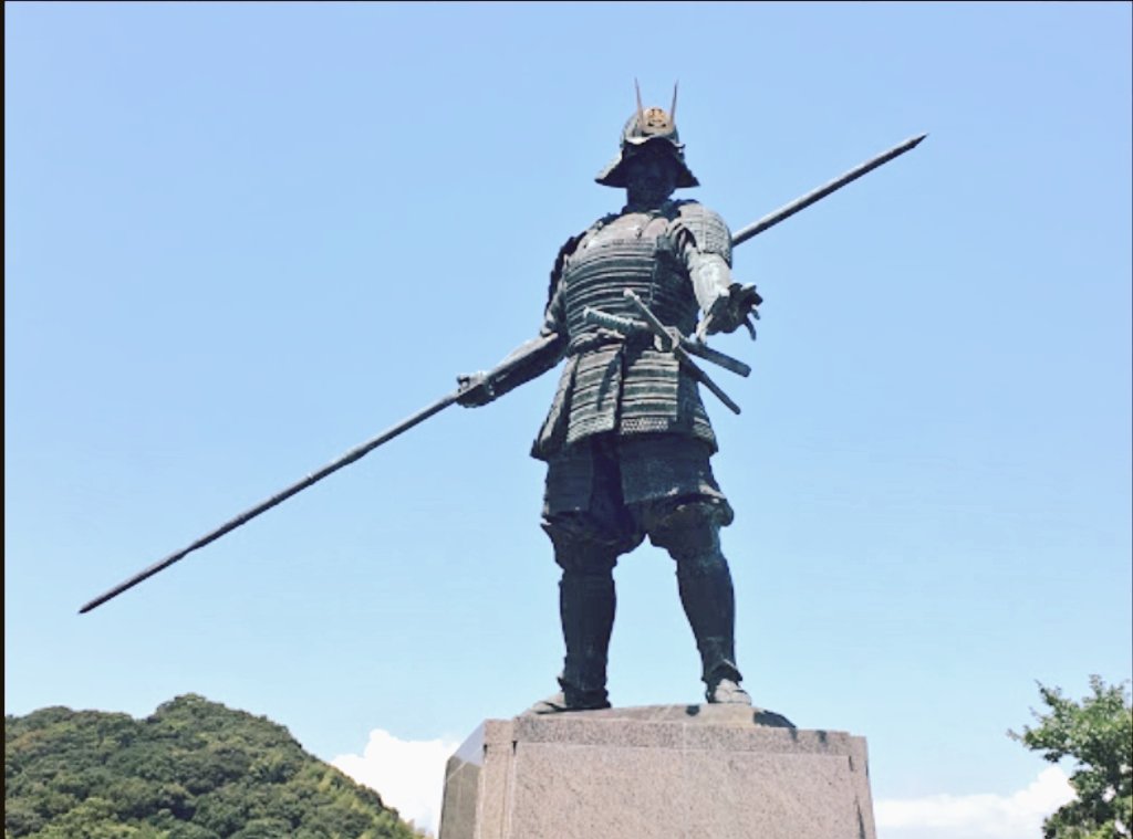 FryskePokemon's tweet image. Chōsokabe Motochika&apos;s Statue 長宗我部元親公初陣の 像 🗡👤  Kochi, Japan 🇯🇵
en.m.wikipedia.org/wiki/Ch%C5%8Ds…
 #PokemonGO #daimyō