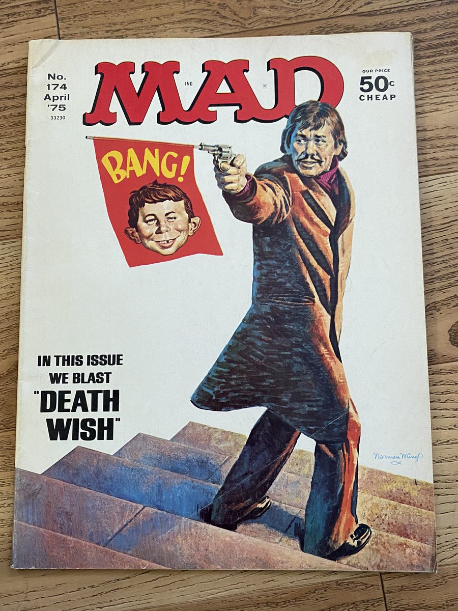 Kaukahiyutaka's tweet photo. ホノルルの図書館市にて、MAD誌を見つけた。アメリカの笑いの原点・・なんてね。ファンコポップと並べてみた。#ハワイ #ホノルル #ファンコポップ #マッドマガジン #hawaii #honolulu #funkopop @OriginalFunko #librarysale #MADmagazine https://t.co/ZYDiXv5AQ2