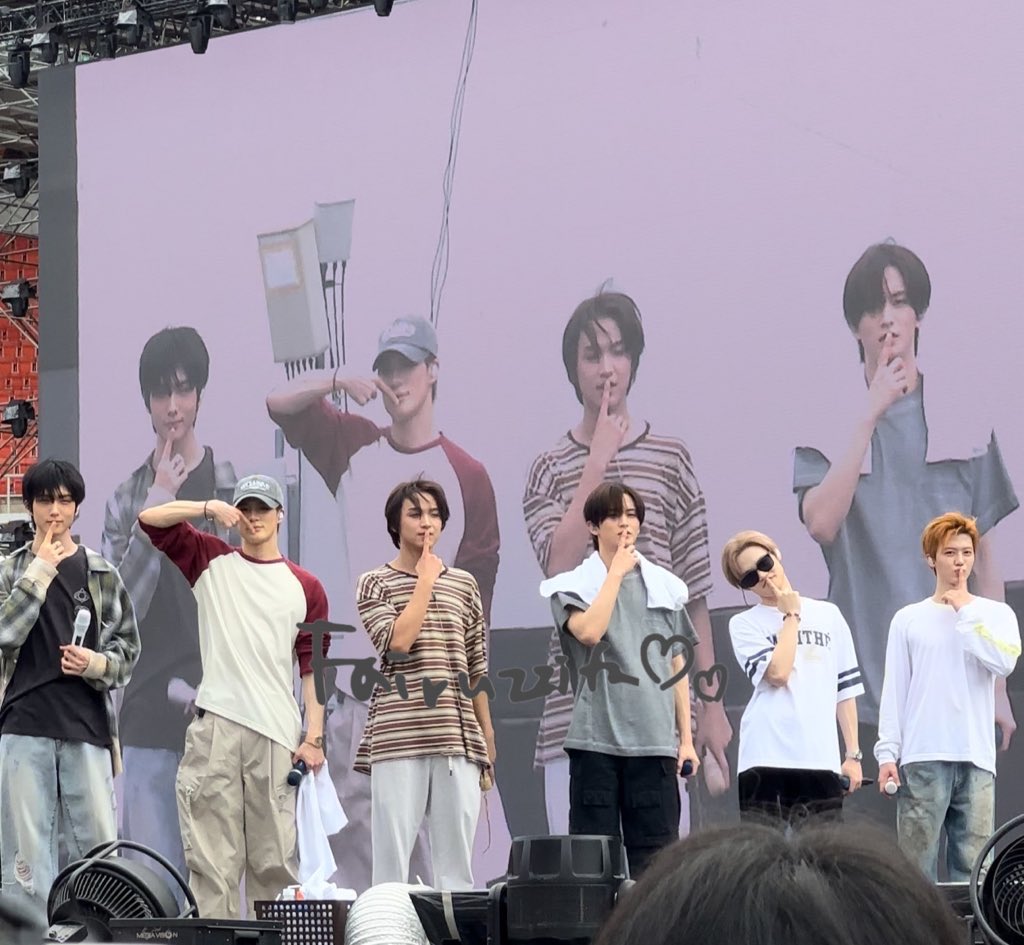 So cute 🥰 

#NCTDREAM_THEDREAMSHOW3 #NCTDREAM_THEDREAMSHOW3_IN_BKK #NCTDREAM_THEDREAMSHOW3inBKK