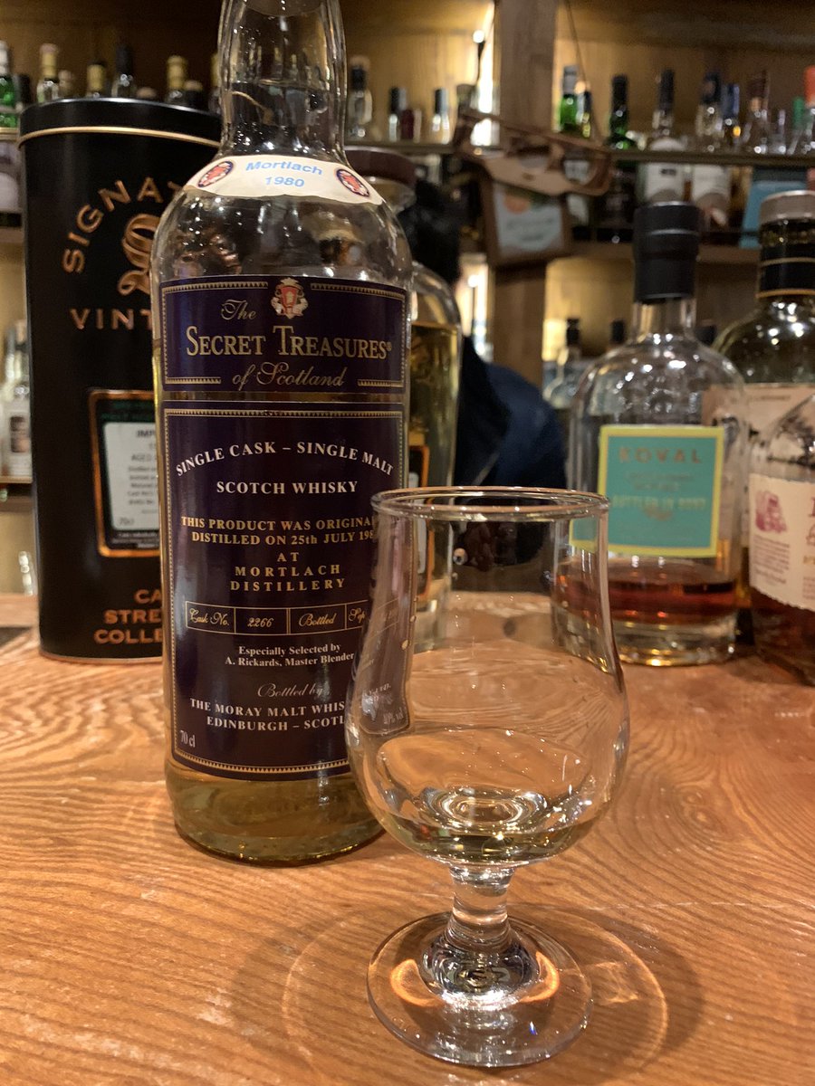 _whi_sky_'s tweet photo. 閉鎖蒸留所2つと80年モートラック、ついでに台湾向け95バーギー🥃
脳汁出ました。 https://t.co/yIq8Pv4QgN