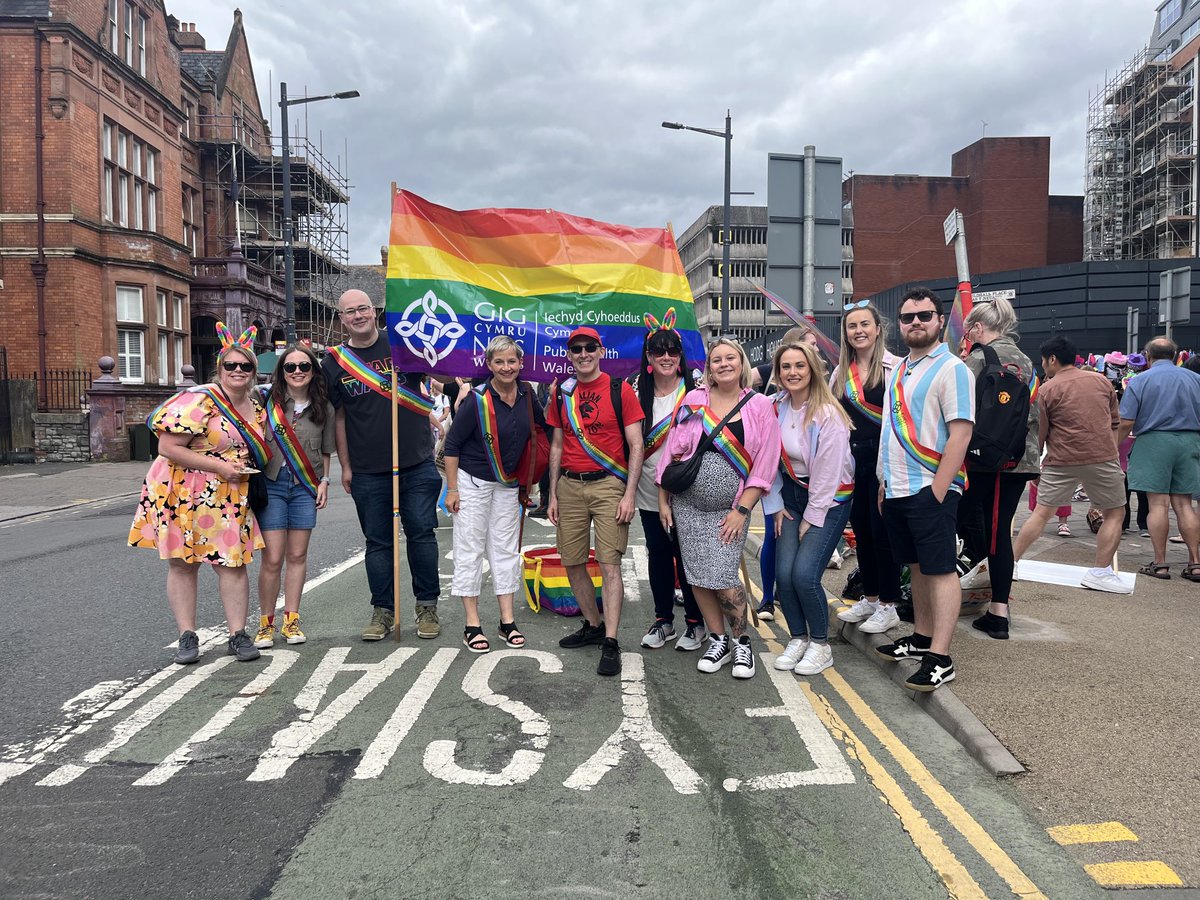 Wey hey our fabulous ⁦<a href="/PublicHealthW/">Public Health Wales</a>⁩ peeps ready for #PrideCymru #CardiffPride 🏳️‍🌈🌈🏳️‍⚧️