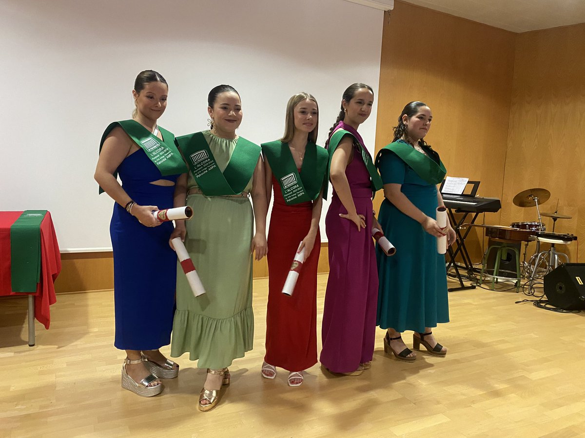 ENHORABONA ALS NOSTRES GRADUATS 2023-2024 de 4t ESO i 2n FPB