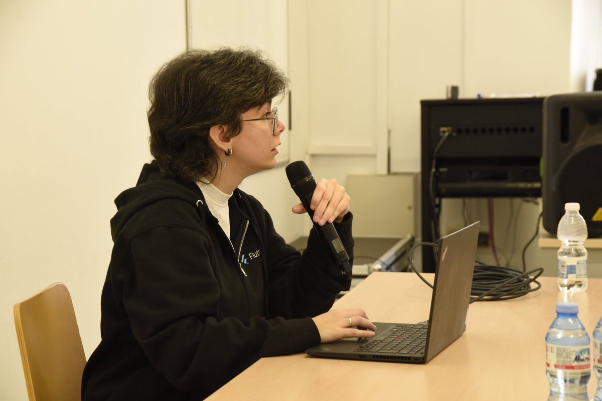 OpenSouthCode's tweet image. Hoy, @Beelzenef_ nos explicó cómo hacer apps más accesibles con Flutter. Recordaremos que ¡todo es un widget!. Crear aplicaciones inclusivas es ahora más fácil y más importante que nunca 📱✨ #OpenSouthCode24 #Flutter #Accesibilidad